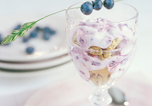 Smal blåbärscheesecake i glas